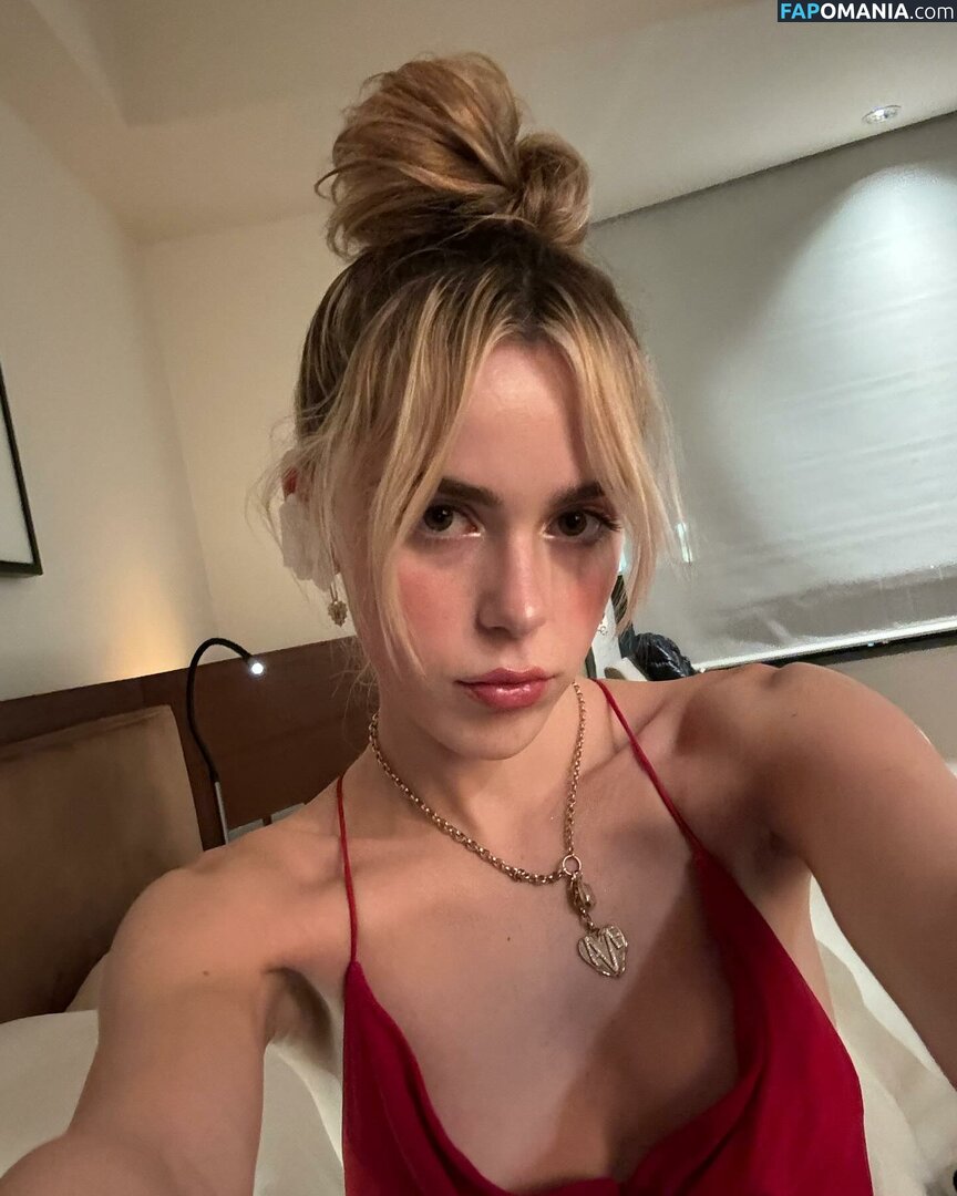 AdventuresSabrina / Kiernan Shipka / kiernanshipka Meztelen OnlyFans  Kikerült fotó #736
