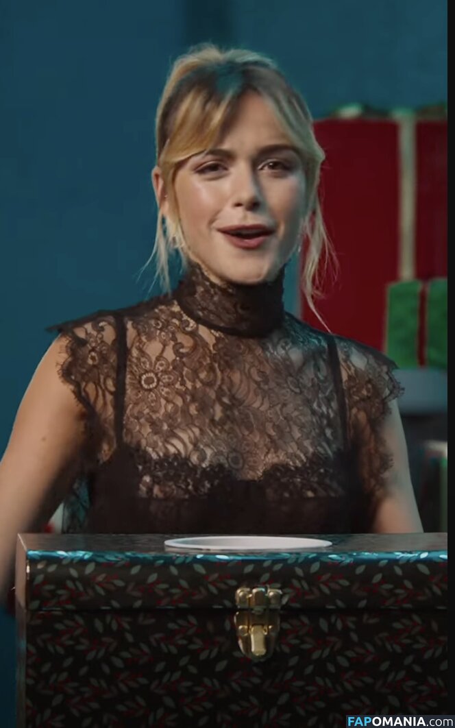 AdventuresSabrina / Kiernan Shipka / kiernanshipka Meztelen OnlyFans  Kikerült fotó #1462