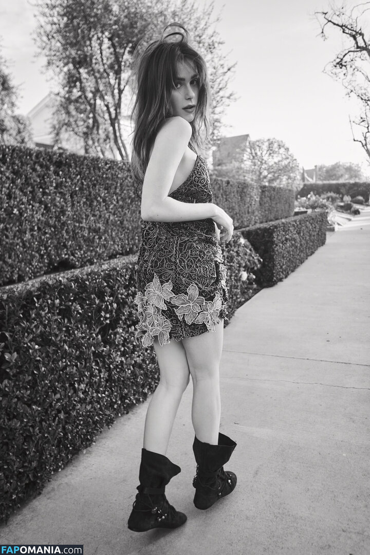 AdventuresSabrina / Kiernan Shipka / kiernanshipka Meztelen OnlyFans  Kikerült fotó #1560