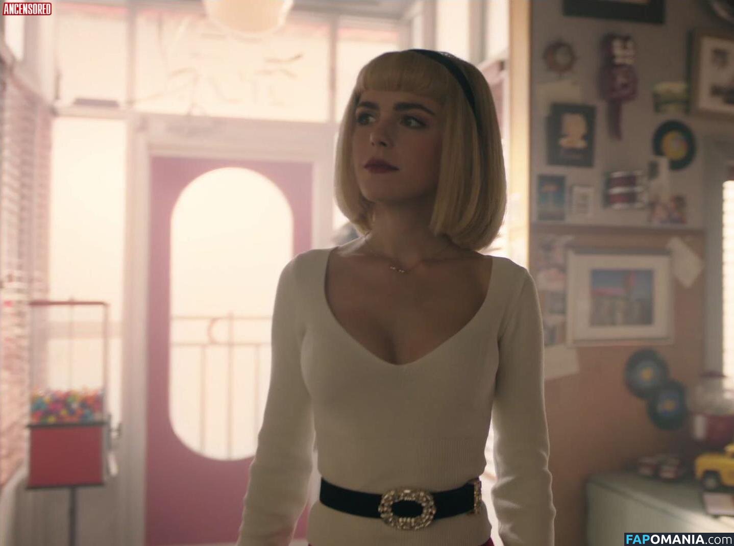 AdventuresSabrina / Kiernan Shipka / kiernanshipka Meztelen OnlyFans  Kikerült fotó #1609