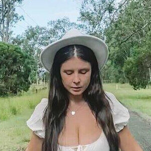 kikiiiisabella