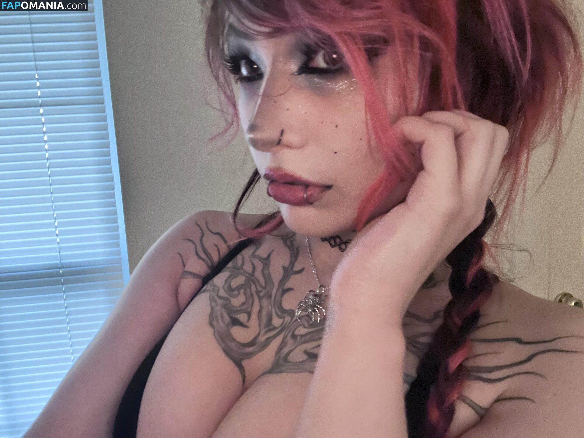 Killkels / kill.kels / kissingrazors Meztelen OnlyFans  Kikerült fotó #2