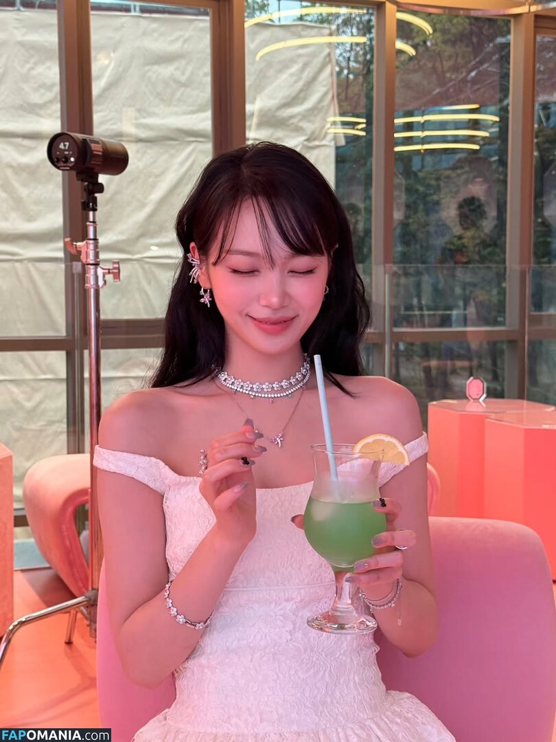 Kim Chaewon / _chaechae_1 / 김채원 Le Sserafim Meztelen OnlyFans  Kikerült fotó #49