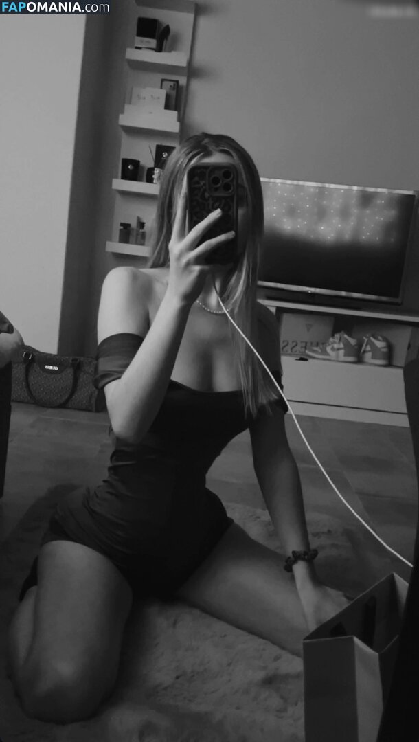 Kim Jule / kim___jule / kim__jule / kimjule / kims__secret Meztelen OnlyFans  Kikerült fotó #37