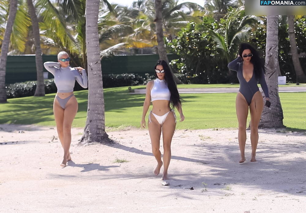 Kim Kardashian / kimkadarshian / kimkardashian Meztelen OnlyFans  Kikerült fotó #90