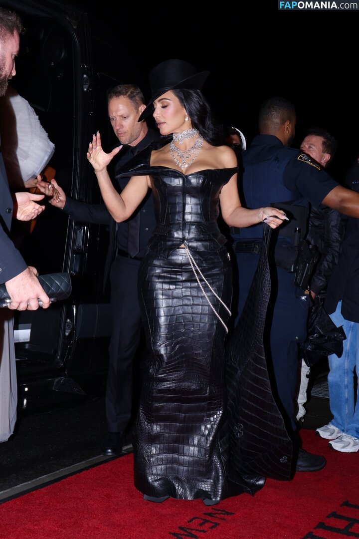 Kim Kardashian / kimkadarshian / kimkardashian Meztelen OnlyFans  Kikerült fotó #102
