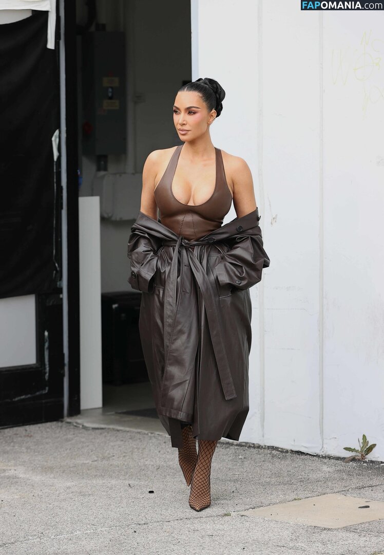 Kim Kardashian / kimkadarshian / kimkardashian Meztelen OnlyFans  Kikerült fotó #148