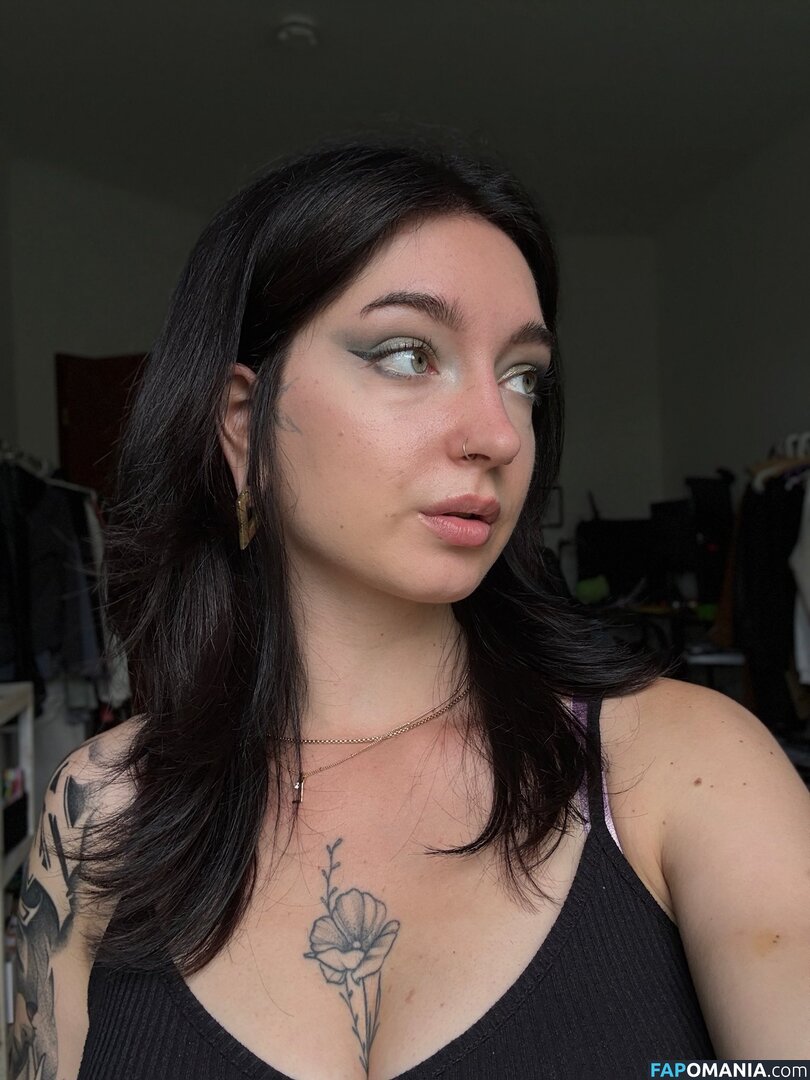 Kiras_note / Namiiii_Swaaaan / kirajulie Meztelen OnlyFans  Kikerült fotó #4