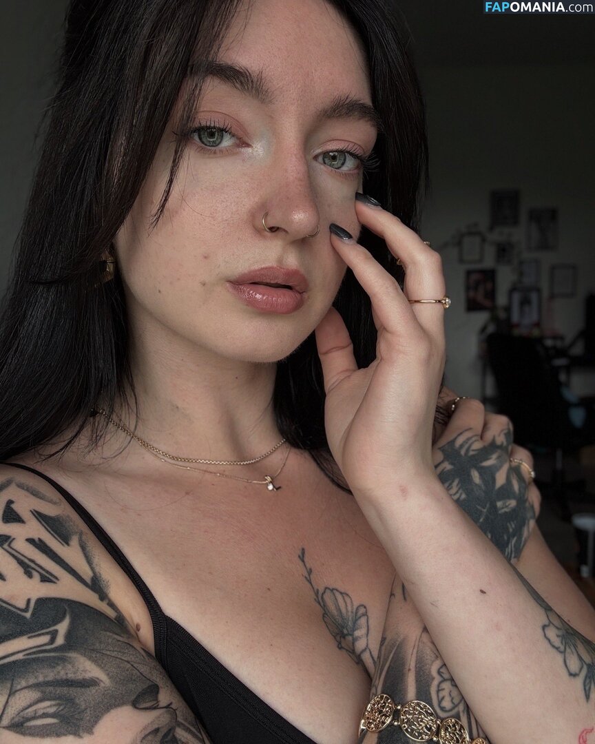 Kiras_note / Namiiii_Swaaaan / kirajulie Meztelen OnlyFans  Kikerült fotó #6