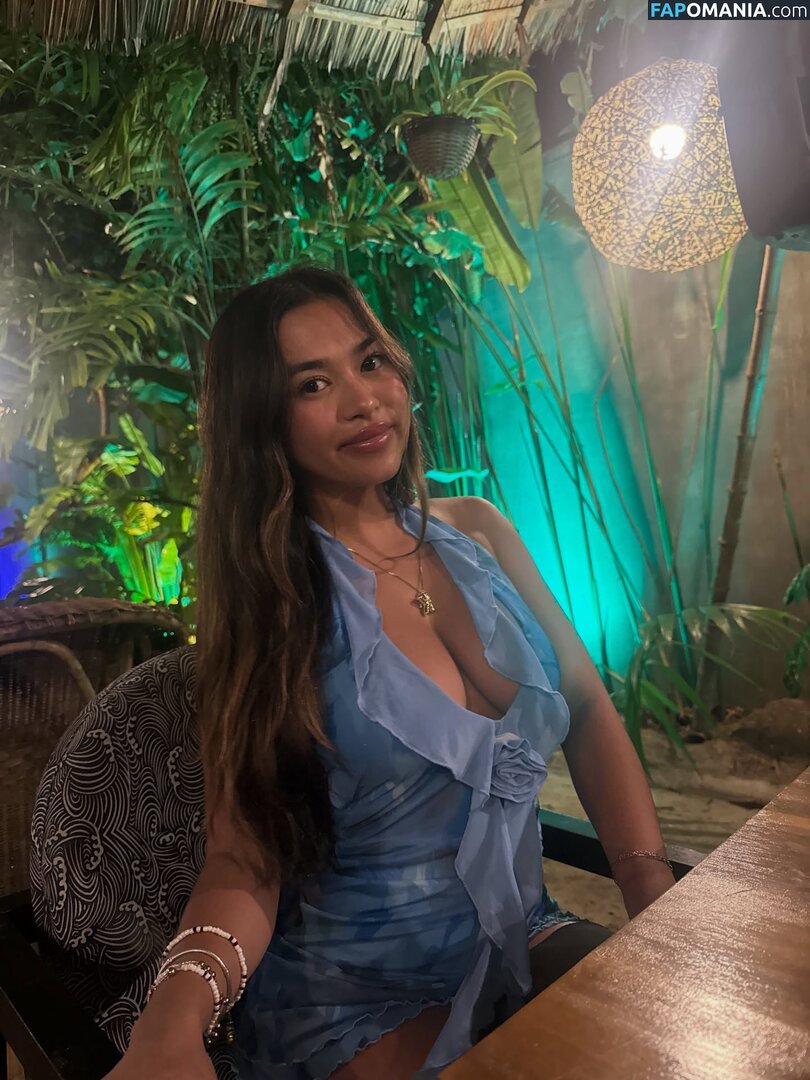 Krischelle Delgado / krischelled Meztelen OnlyFans  Kikerült fotó #4