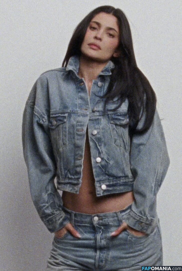 Kylie Jenner / kyliejenner / kyliejenner.2 Meztelen OnlyFans  Kikerült fotó #59
