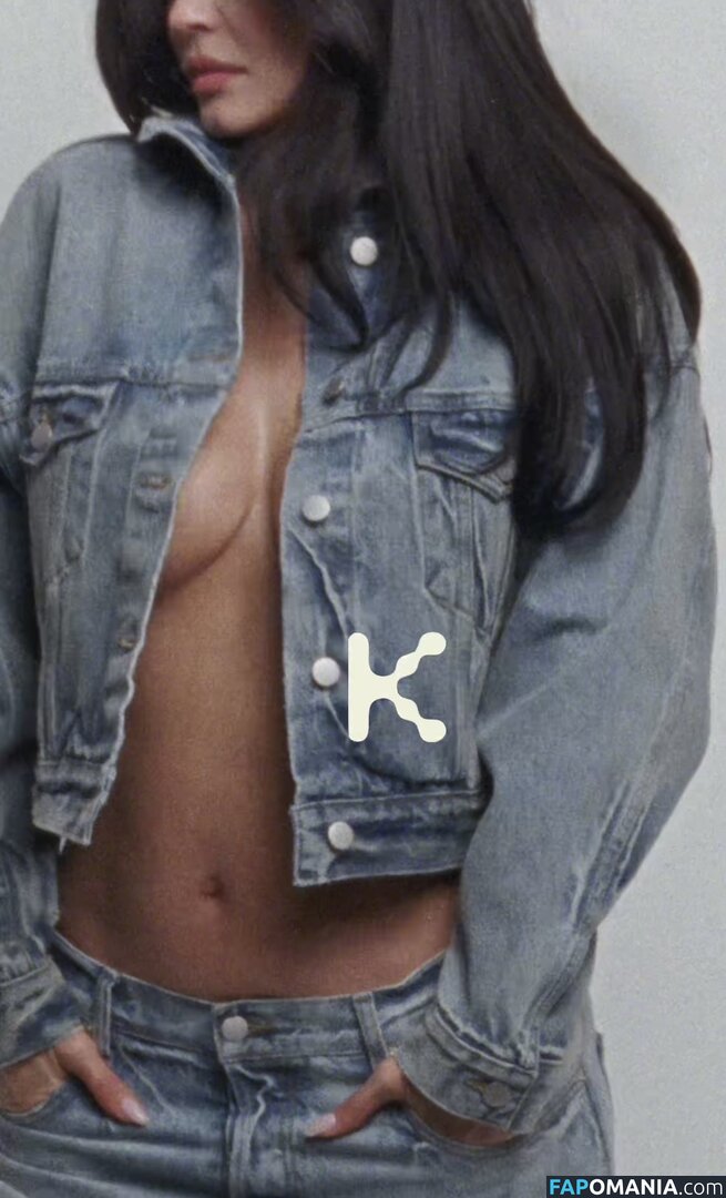 Kylie Jenner / kyliejenner / kyliejenner.2 Meztelen OnlyFans  Kikerült fotó #61