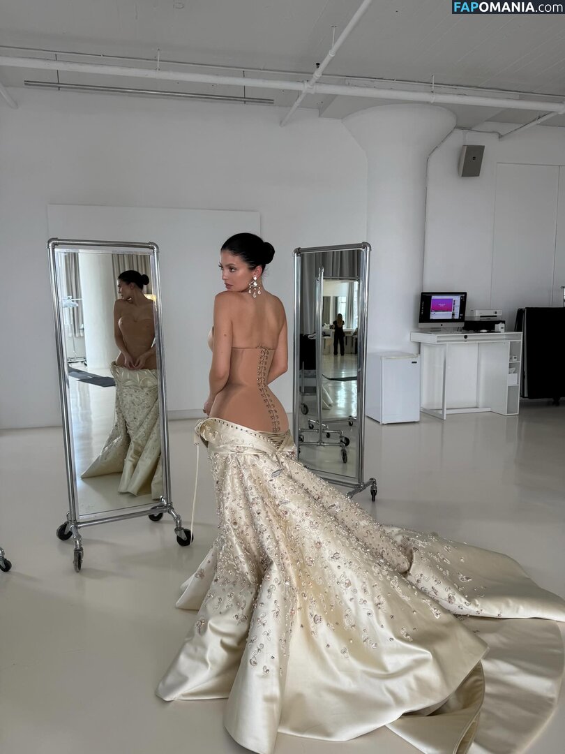 Kylie Jenner / https: / kyliejenner / kyliejenner.2 Meztelen OnlyFans  Kikerült fotó #82