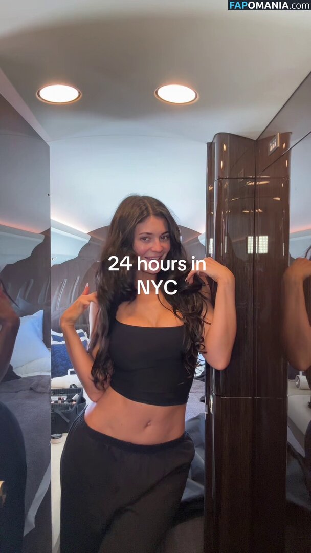 Kylie Jenner / https: / kyliejenner / kyliejenner.2 Meztelen OnlyFans  Kikerült fotó #88
