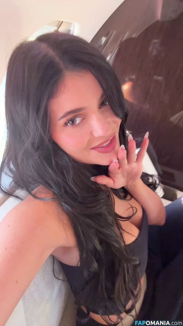 Kylie Jenner / https: / kyliejenner / kyliejenner.2 Meztelen OnlyFans  Kikerült fotó #96