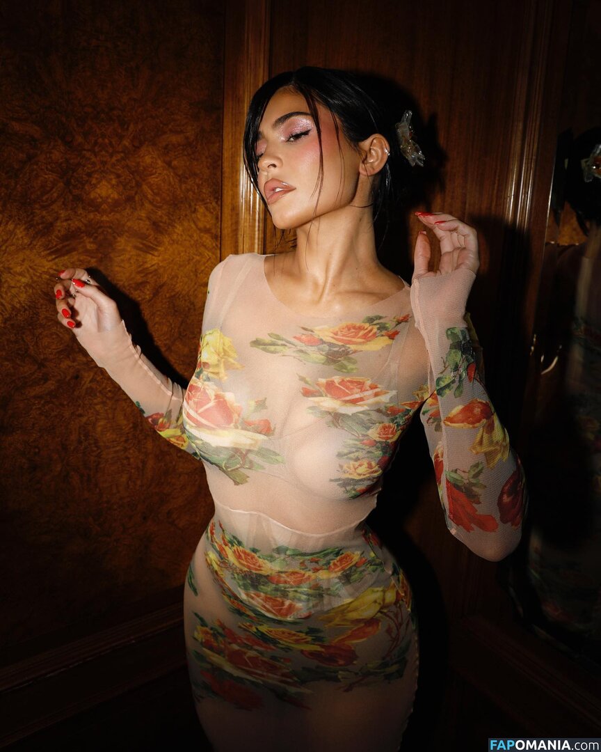 Kylie Jenner / https: / kyliejenner / kyliejenner.2 Meztelen OnlyFans  Kikerült fotó #123