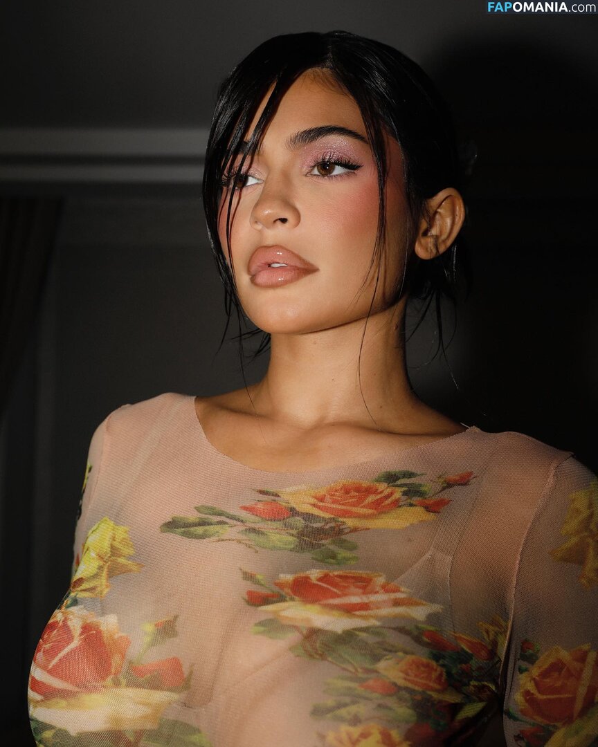 Kylie Jenner / https: / kyliejenner / kyliejenner.2 Meztelen OnlyFans  Kikerült fotó #124
