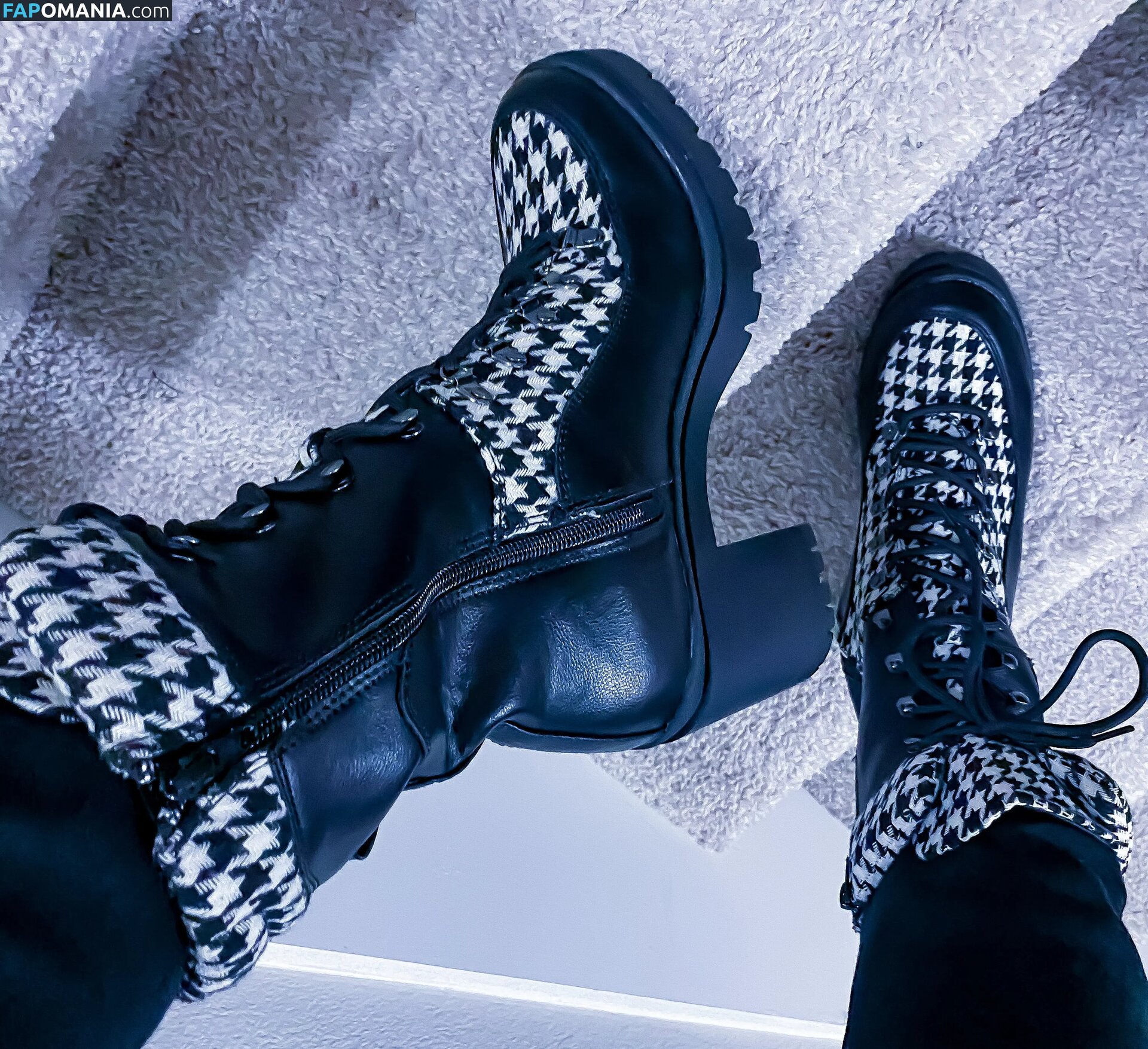 La Plebe Boots Meztelen OnlyFans  Kikerült fotó #3