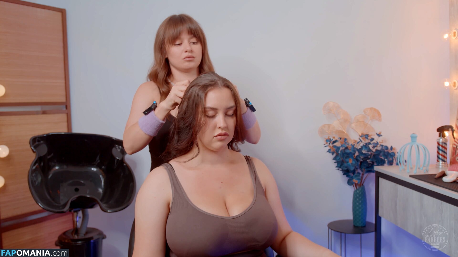 Lady Barbers Asmr / asmrladybarbers Meztelen OnlyFans  Kikerült fotó #2