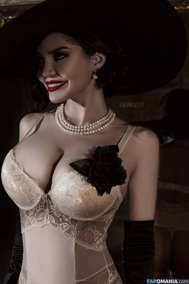 Alcina Dimitrescu and Bela Dimitrescu / Cassandra Dimitrescu / Daniela Dimitrescu / Lady Dimitrescu / ladydumitrescu Meztelen OnlyFans  Kikerült fotó #8