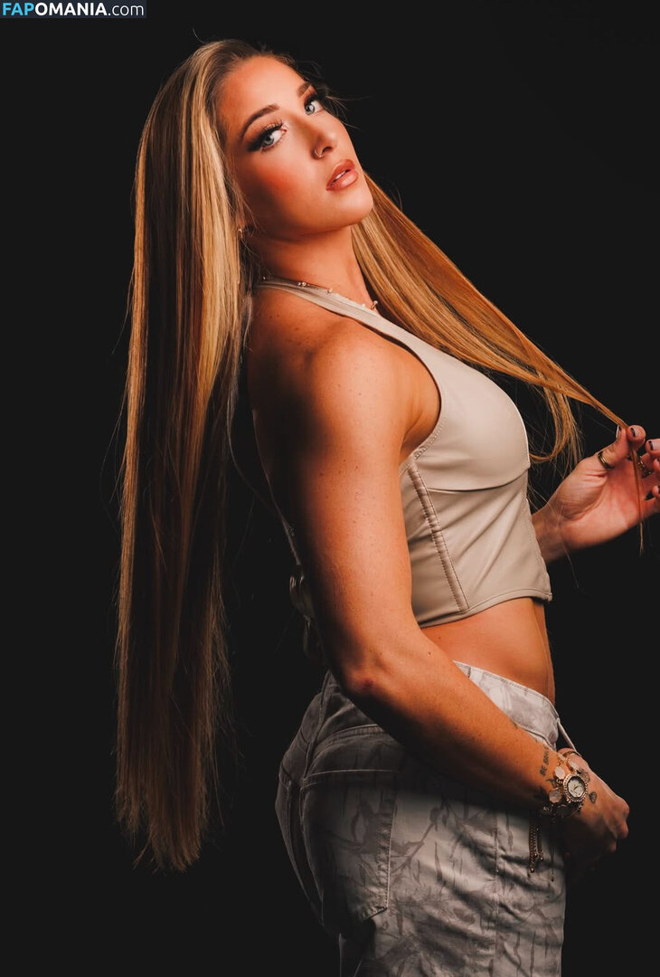 Lainey Reid / https: / lainey_wwe Meztelen OnlyFans  Kikerült fotó #3