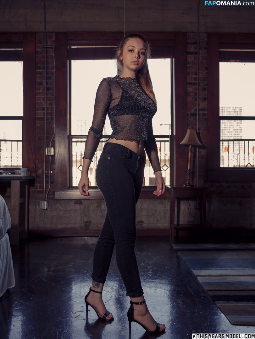 Lana Lea / thelanalea Meztelen OnlyFans  Kikerült fotó #3