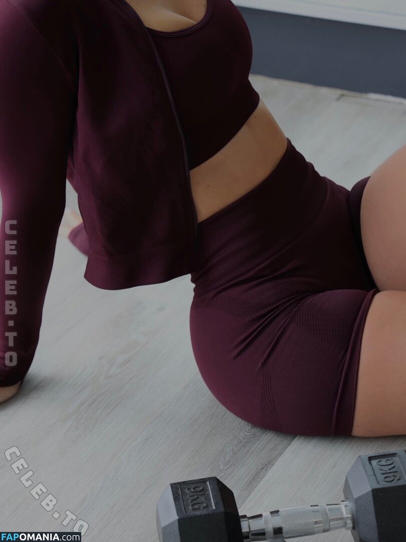 lara.gbdt Meztelen OnlyFans  Kikerült fotó #2