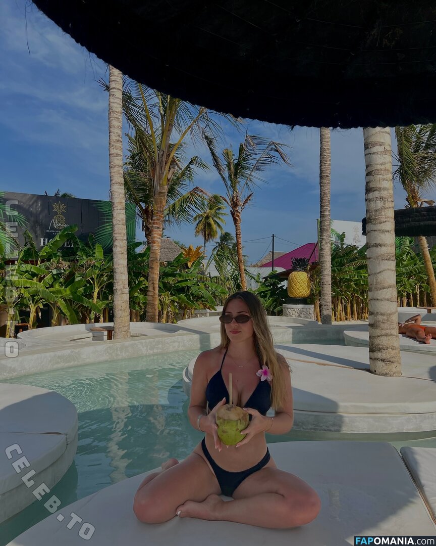 lara.gbdt Meztelen OnlyFans  Kikerült fotó #9