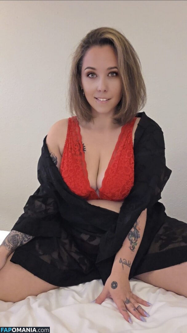 lariarussell / ryanfirst1 Meztelen OnlyFans  Kikerült fotó #1