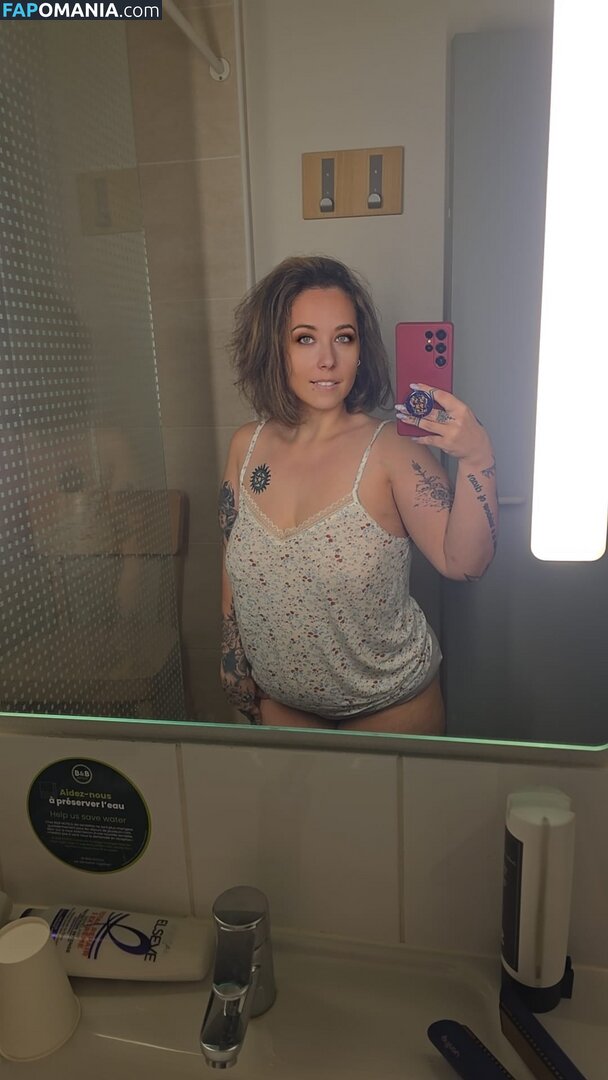 lariarussell / ryanfirst1 Meztelen OnlyFans  Kikerült fotó #14