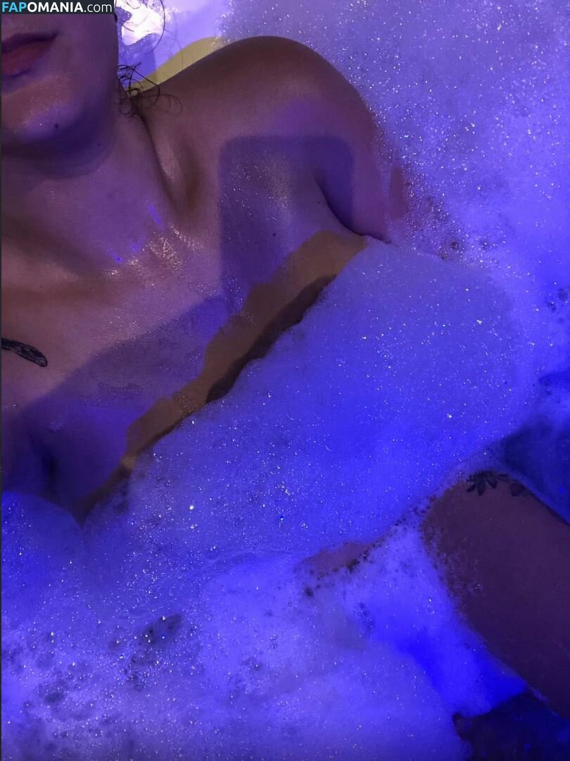 Lary Nascimento / lary_ruivinhaa / laryynascimento_ Meztelen OnlyFans  Kikerült fotó #27