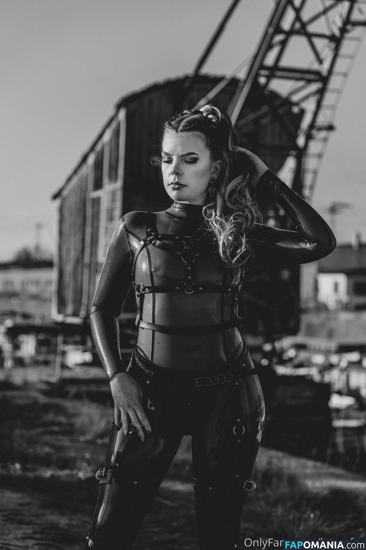 Latex Fox / LatexFox / Latex_Fox / latex_fox_ Meztelen OnlyFans  Kikerült fotó #19