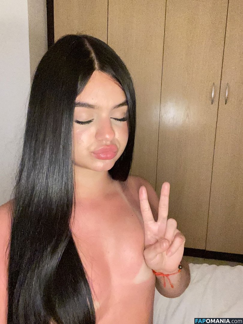 laualexandra / laulexandra Meztelen OnlyFans  Kikerült fotó #5