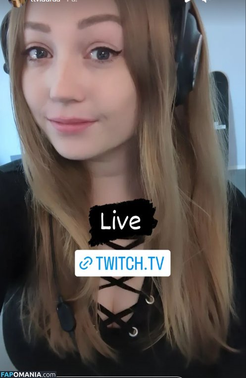 Lauraa / infamous-albino / lauraa.gy / yourxgirlxnextdoor Meztelen OnlyFans  Kikerült fotó #6