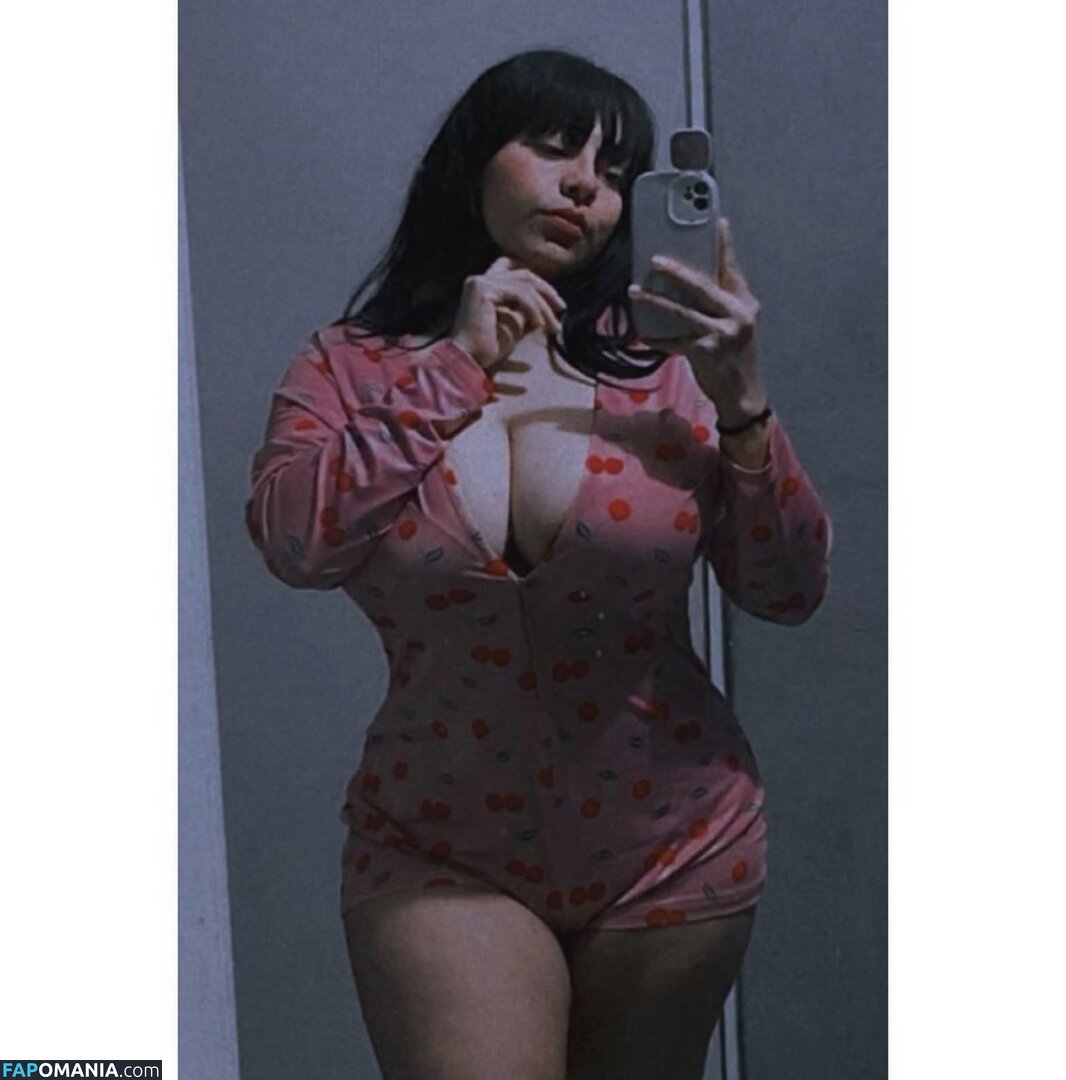 Lauralrg08 / lauraroman_01 Meztelen OnlyFans  Kikerült fotó #1