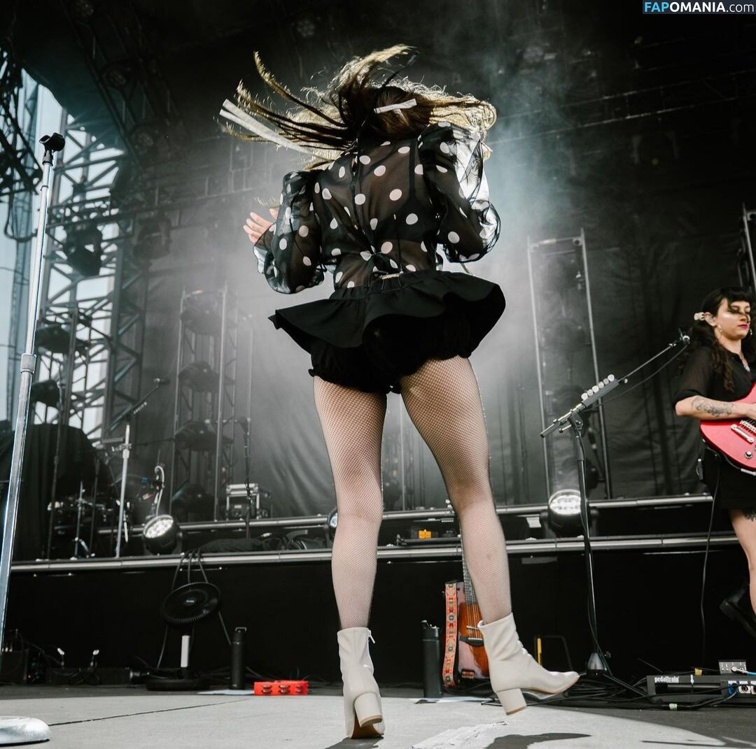 Lauren Mayberry / laurenevemayberry Meztelen OnlyFans  Kikerült fotó #114