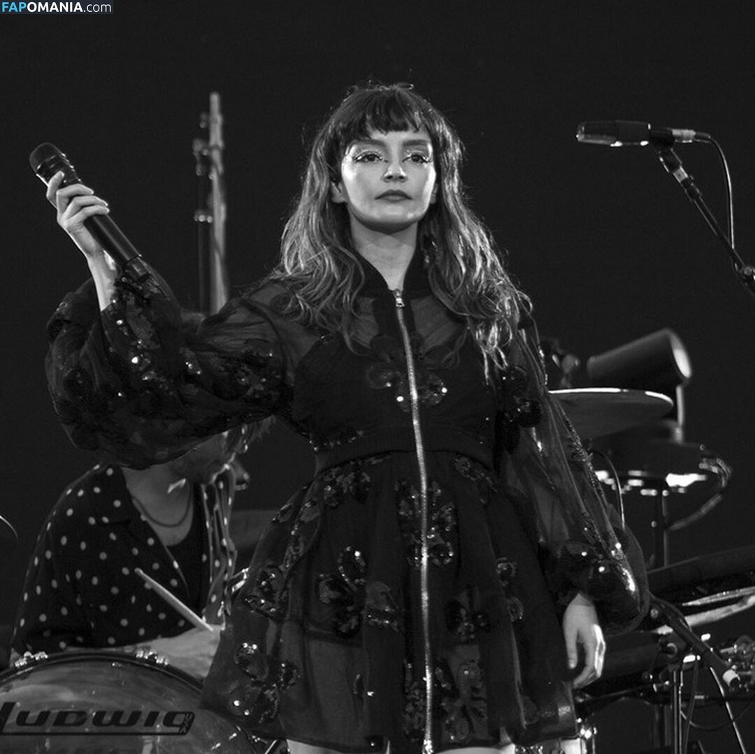 Lauren Mayberry / laurenevemayberry Meztelen OnlyFans  Kikerült fotó #302