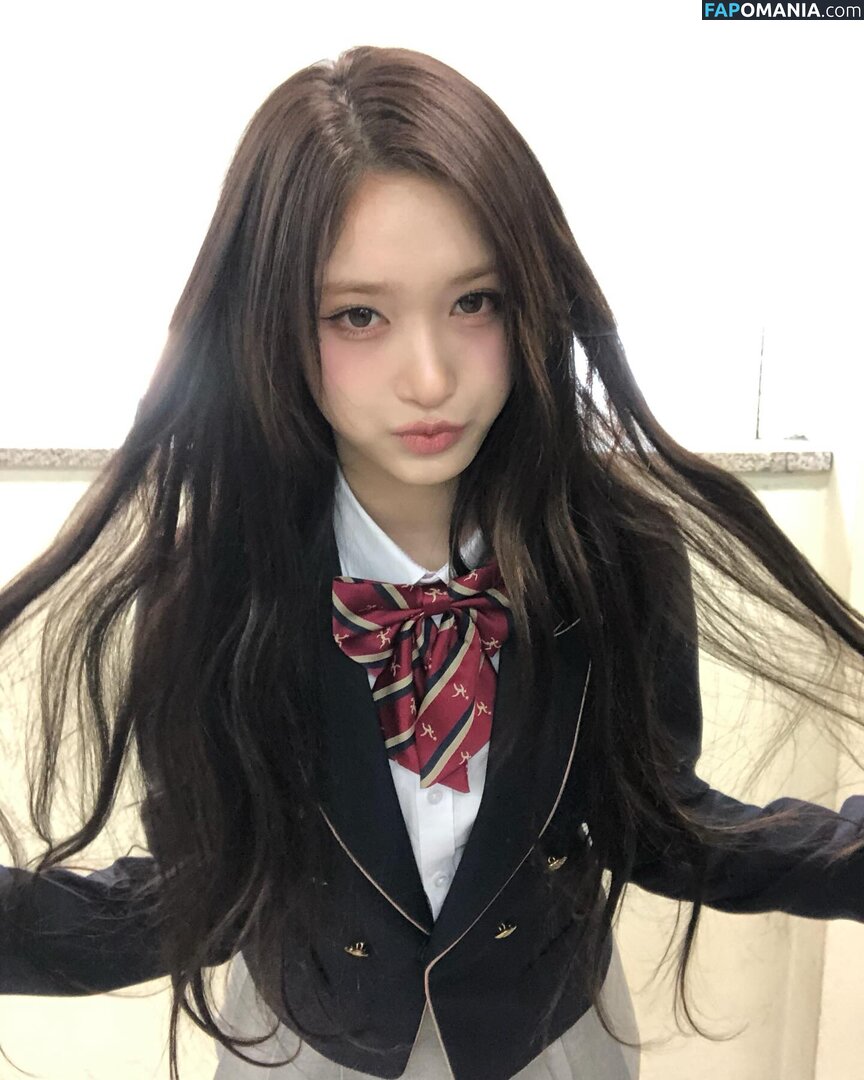 Lee Hyun-Seo / eeseooes / https: / iveleeseoi Meztelen OnlyFans  Kikerült fotó #2