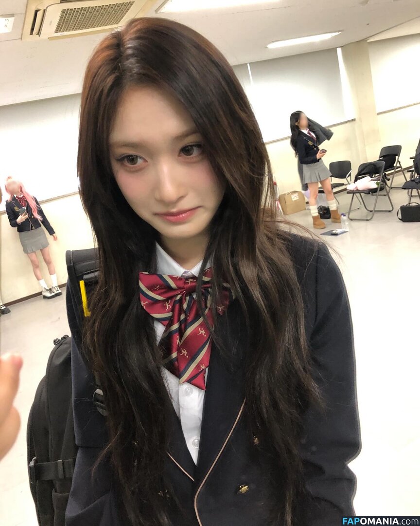 Lee Hyun-Seo / eeseooes / https: / iveleeseoi Meztelen OnlyFans  Kikerült fotó #3