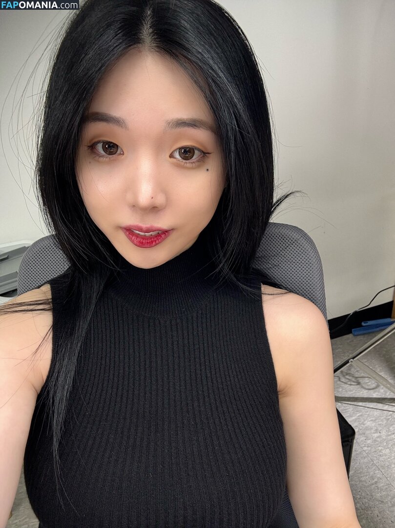 Lee Yeonwoo / yeonwooahh / 이연우 Meztelen OnlyFans  Kikerült fotó #32