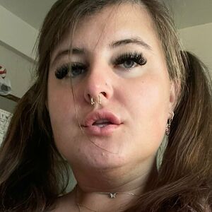leilalewisx