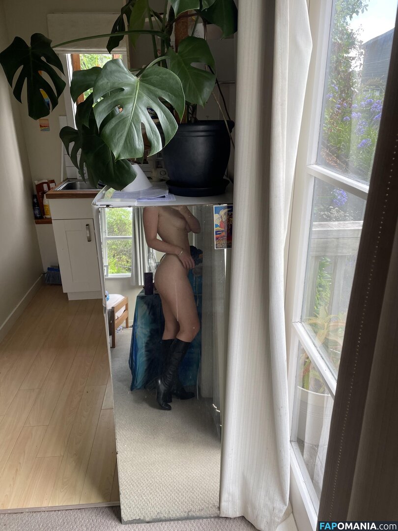 Lepetit_lapin / lepetitlapinkarori Meztelen OnlyFans  Kikerült fotó #2