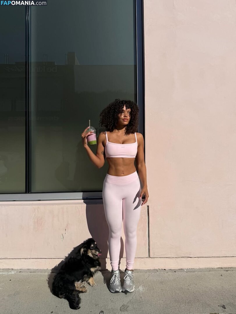 Liana Maria / lianamariaofficial Meztelen OnlyFans  Kikerült fotó #6