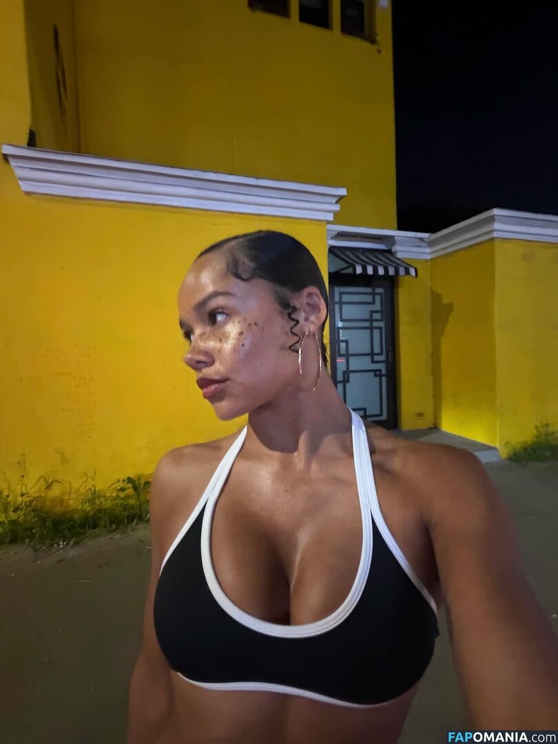 Liana Maria / lianamariaofficial Meztelen OnlyFans  Kikerült fotó #14