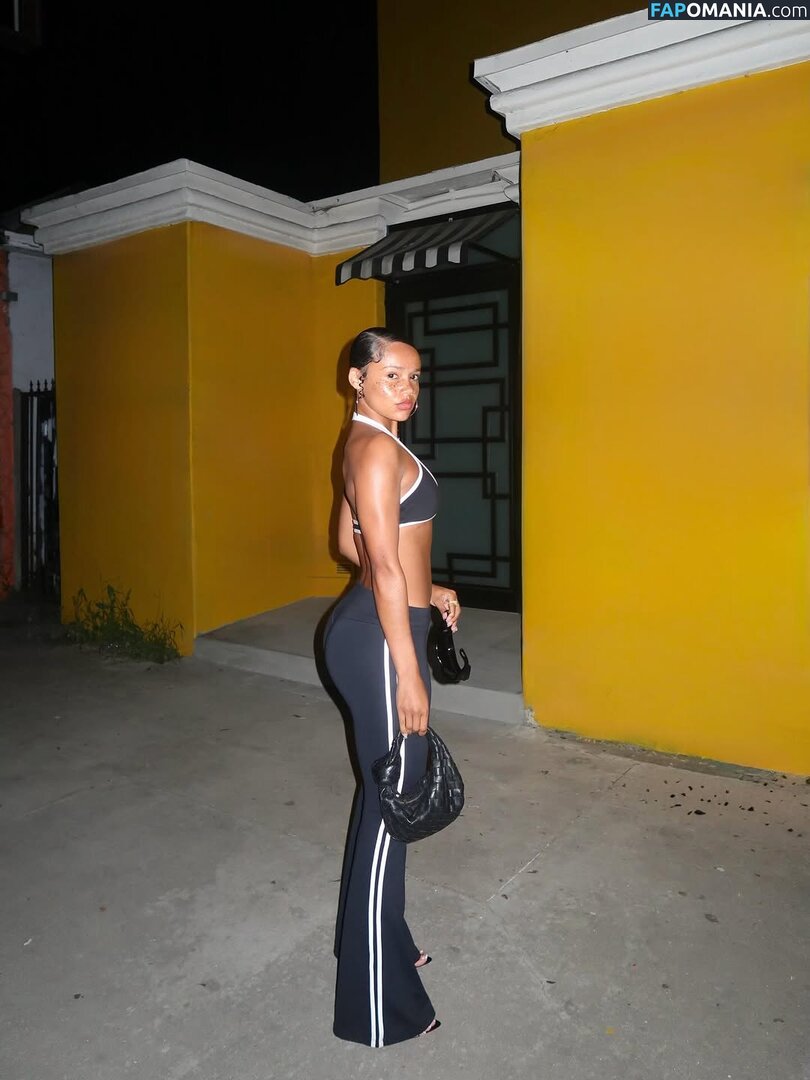 Liana Maria / lianamariaofficial Meztelen OnlyFans  Kikerült fotó #20
