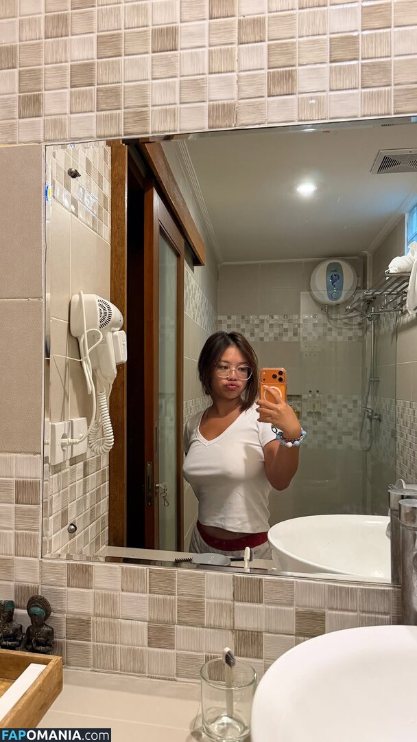 Lilhua12 / heyismewawa Meztelen OnlyFans  Kikerült fotó #1