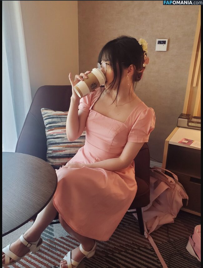 LilyPichu / onlysaber Meztelen OnlyFans  Kikerült fotó #4
