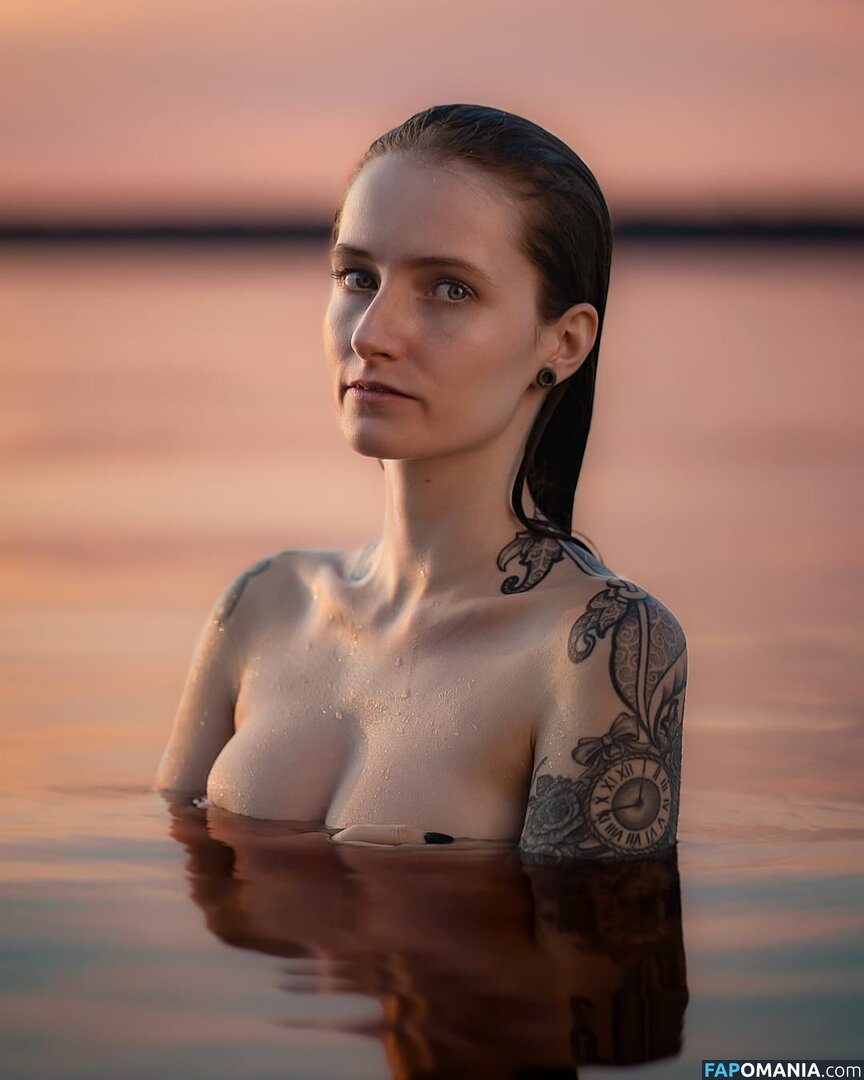lisa.hates.you / lissaaires Meztelen OnlyFans  Kikerült fotó #1