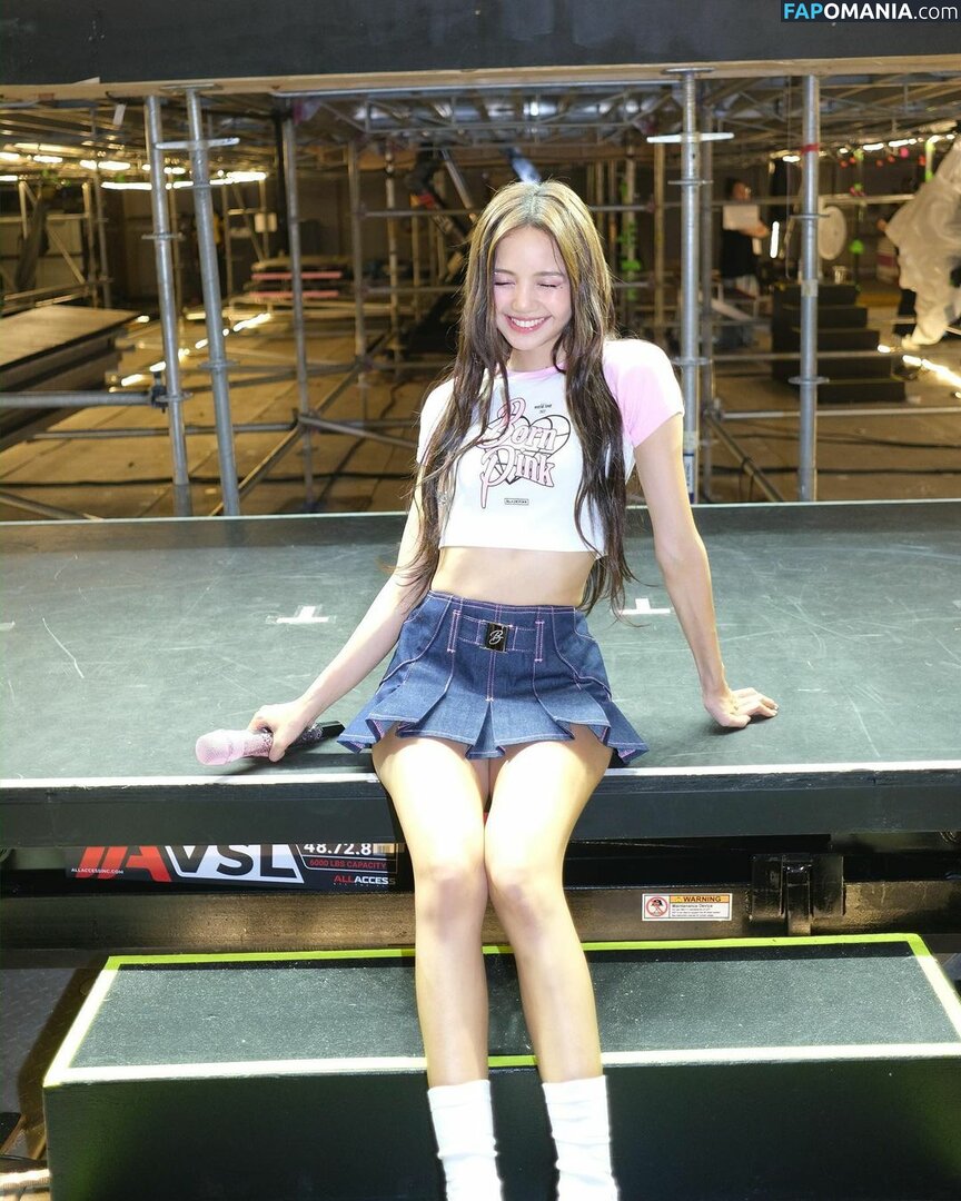 Blackpink / Lisa / lalalalisa_m / lisaamane Meztelen OnlyFans  Kikerült fotó #77