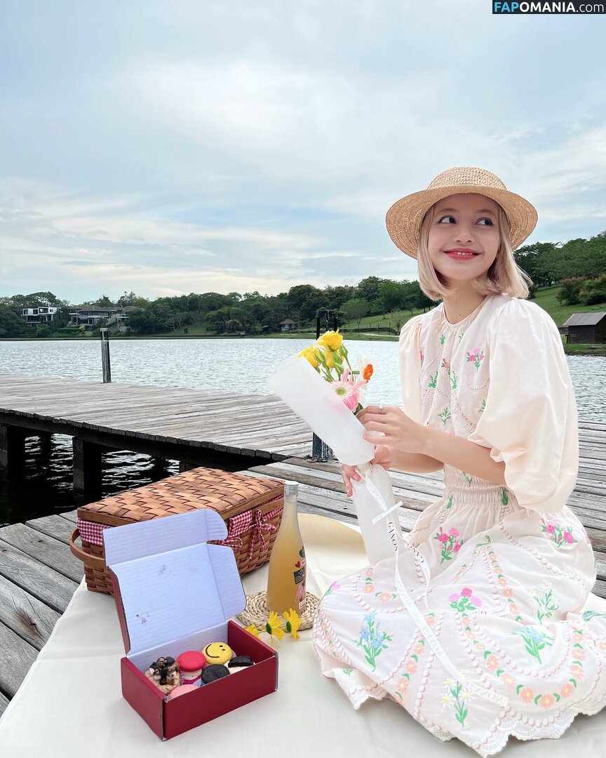 Blackpink / Lisa / lalalalisa_m / lisaamane Meztelen OnlyFans  Kikerült fotó #228